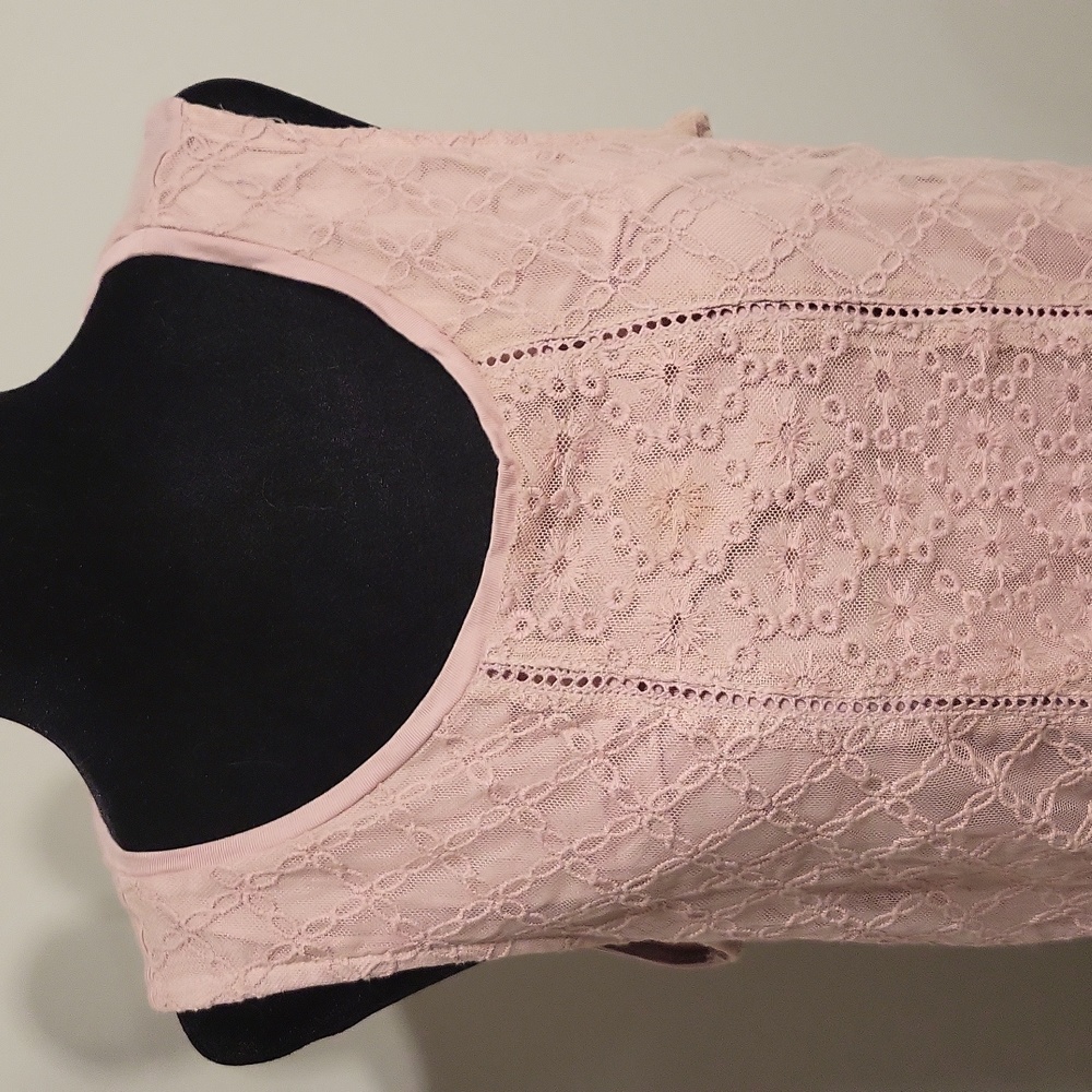 Reitman's sleeveless blouse